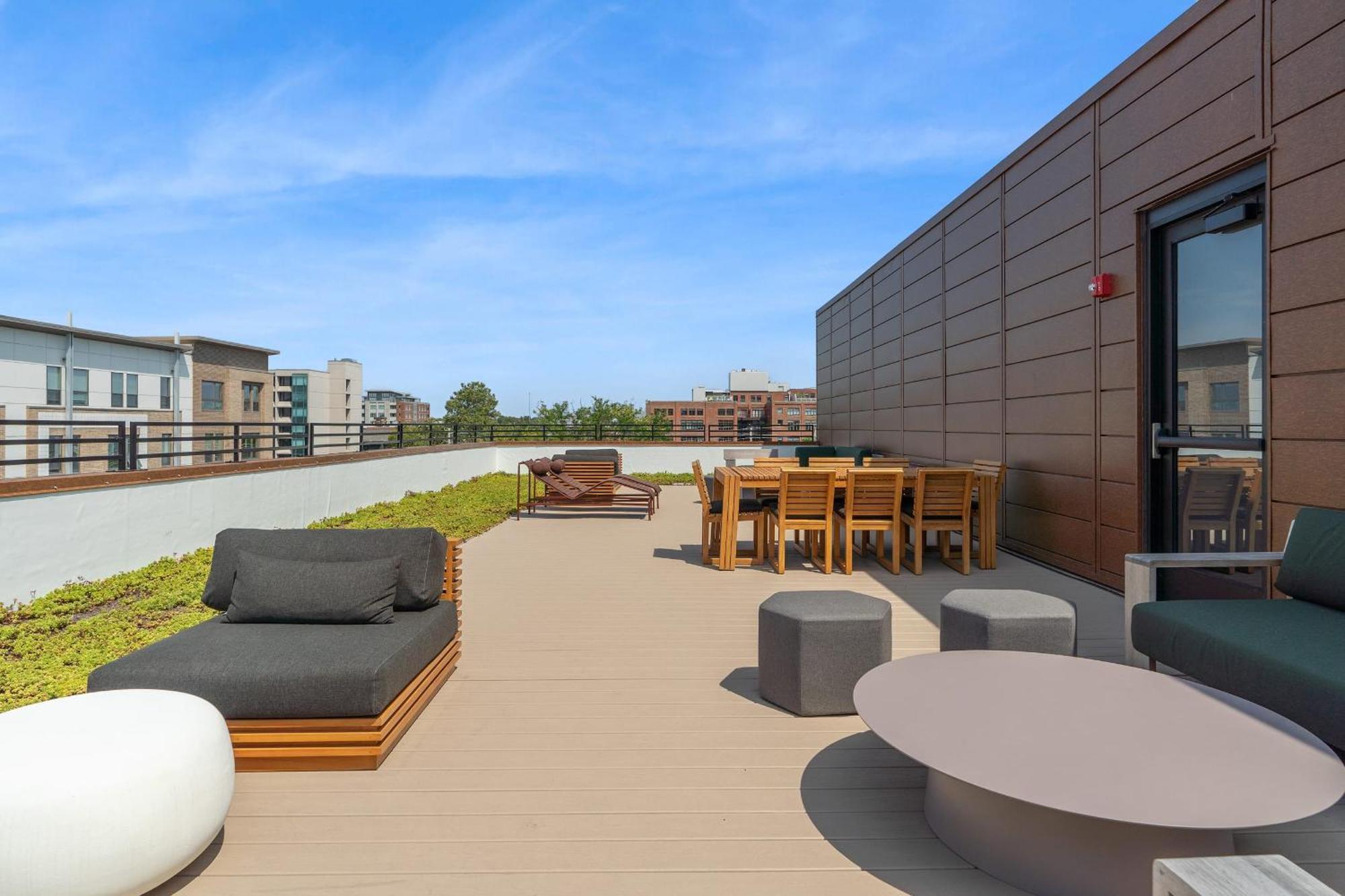 Apartment Cozysuites Mass With Parking Lounge & Roof Deck #27
